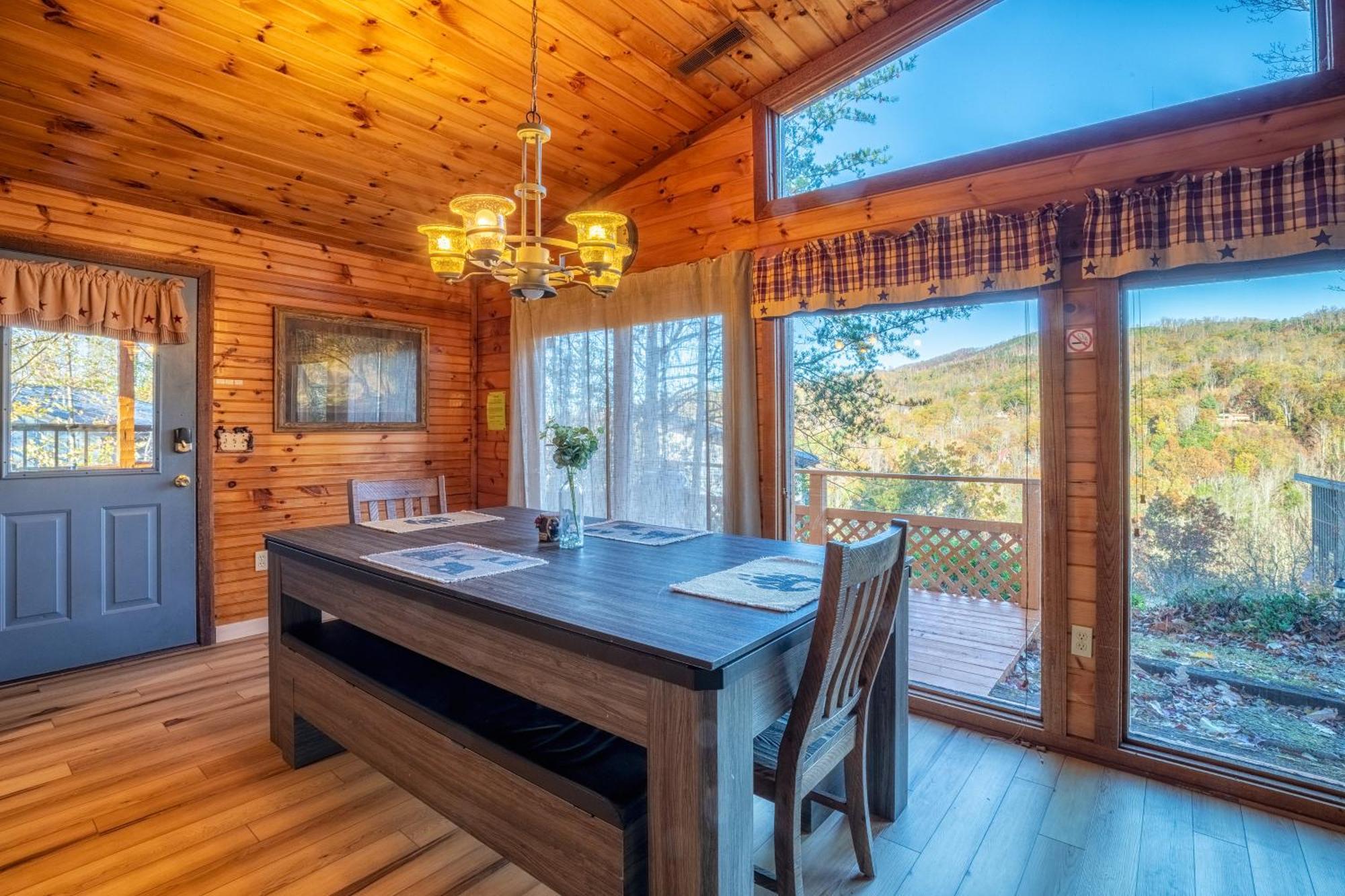 Real Log Cabin With Amazing Views, Hot Tub, Sauna, Games Gatlinburg Exterior foto