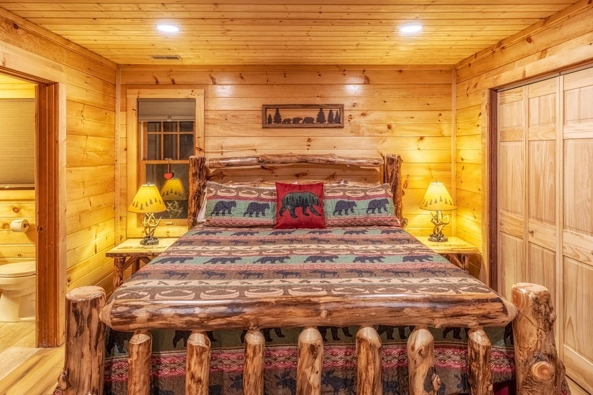 Real Log Cabin With Amazing Views, Hot Tub, Sauna, Games Gatlinburg Exterior foto